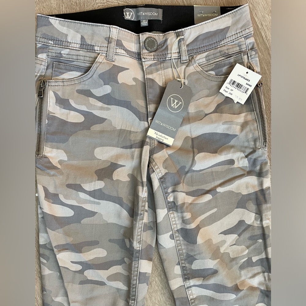 Wit & Wisdom ab solution jegging. New with tags size 0 petite.